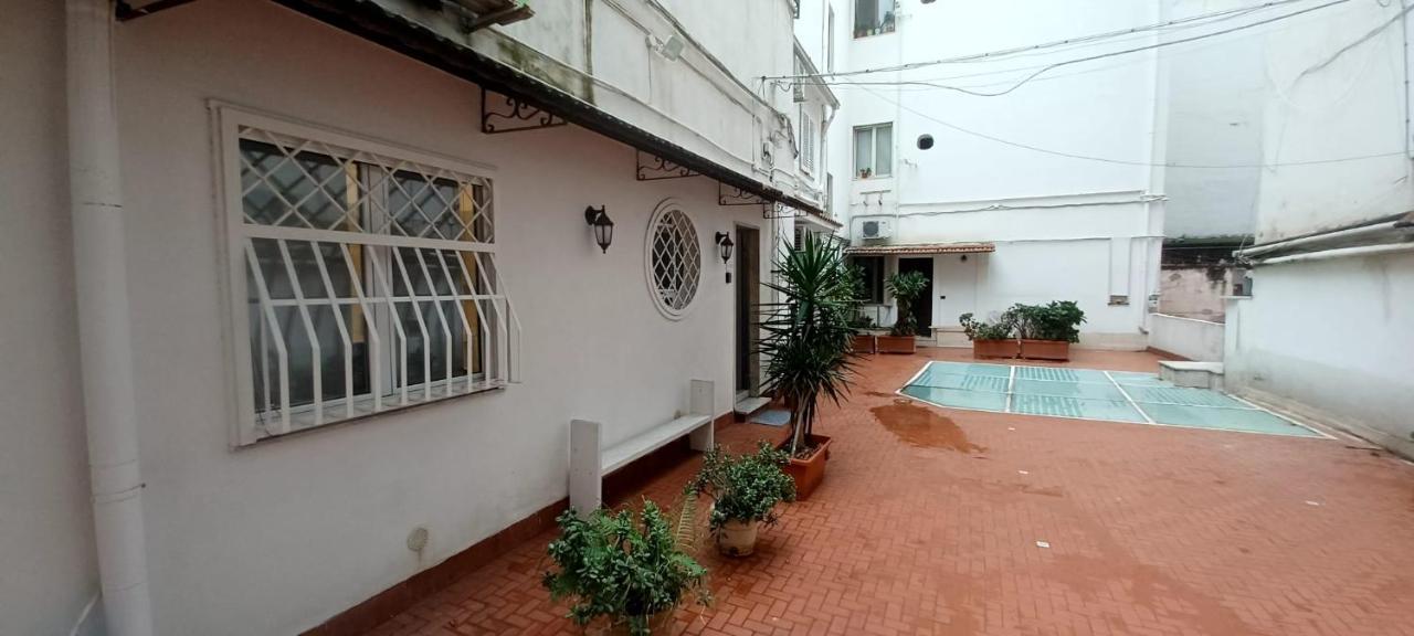 Appartamento Residenza Plebliscito Napoli Esterno foto