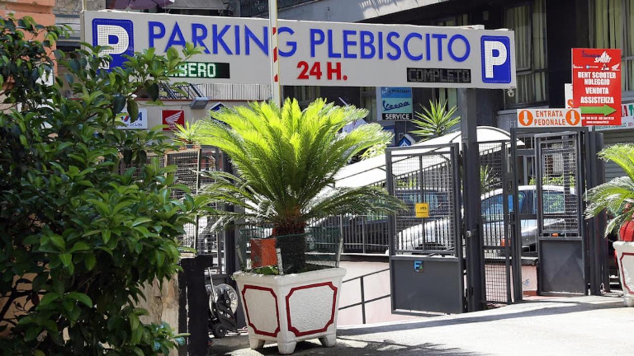 Appartamento Residenza Plebliscito Napoli Esterno foto