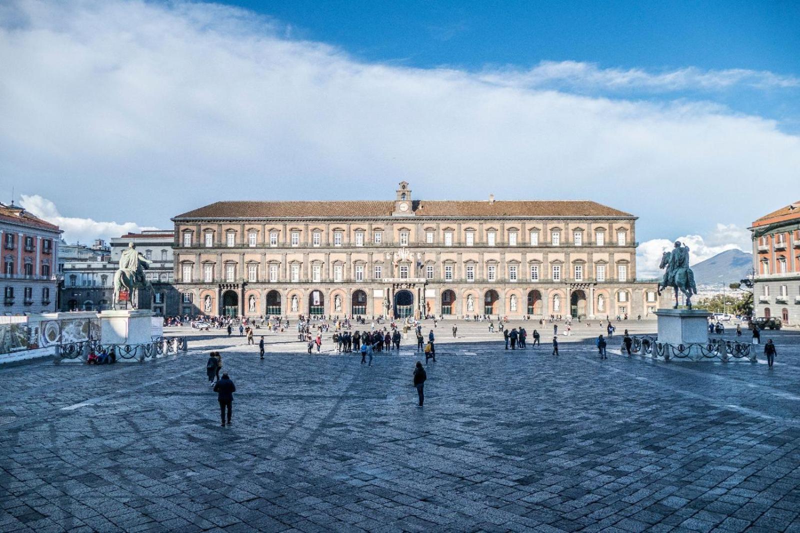 Appartamento Residenza Plebliscito Napoli Esterno foto